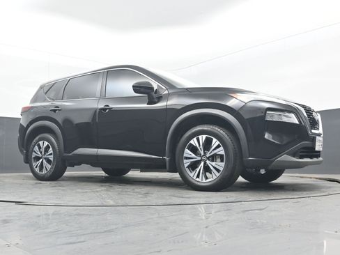 Used 2022 Nissan Rogue SV image 21