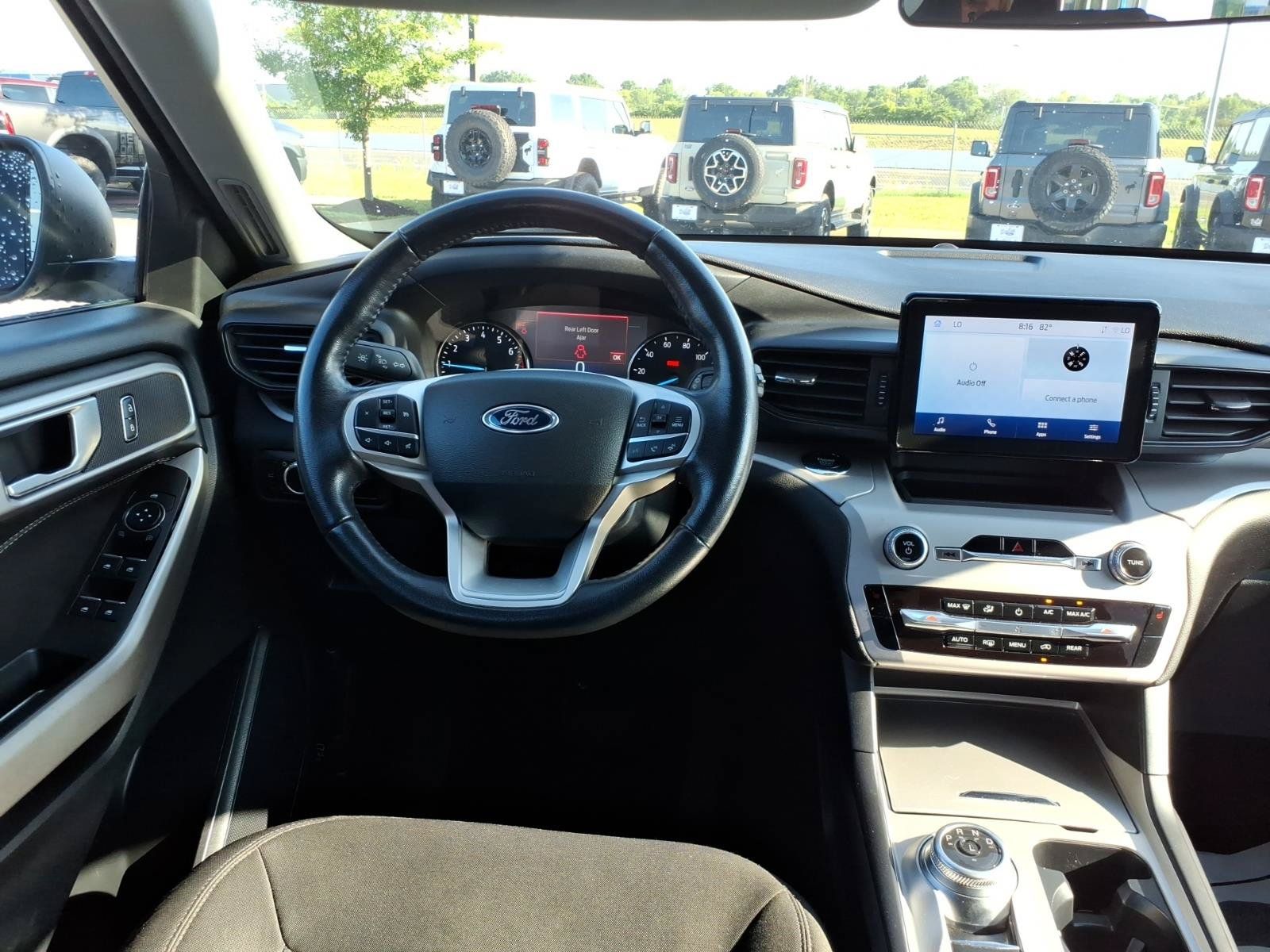 Certified 2023 Ford Explorer XLT RWD image 16