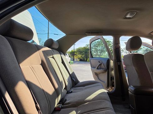 Used 2001 Toyota Camry CE image 29