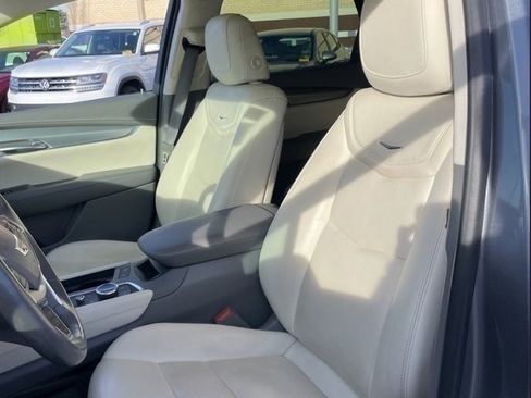 Used 2020 Cadillac XT5 Premium Luxury w/ LPO, Floor Liner Package image 11