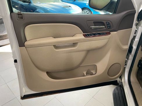 Used 2010 GMC Yukon XL SLT image 15