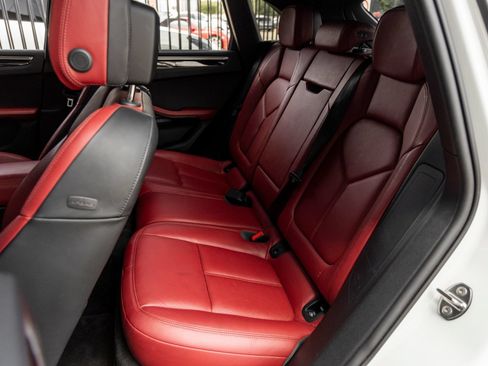 Certified 2023 Porsche Macan AWD/4WD image 36
