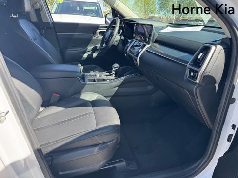 Certified 2022 Kia Sorento S w/ Panoramic Sunroof Package FWD image 26
