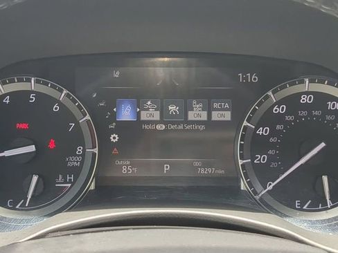 Used 2021 Toyota Highlander XSE FWD image 28