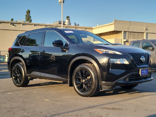 Used 2023 Nissan Rogue SV w/ SV Premium B Package FWD image 32