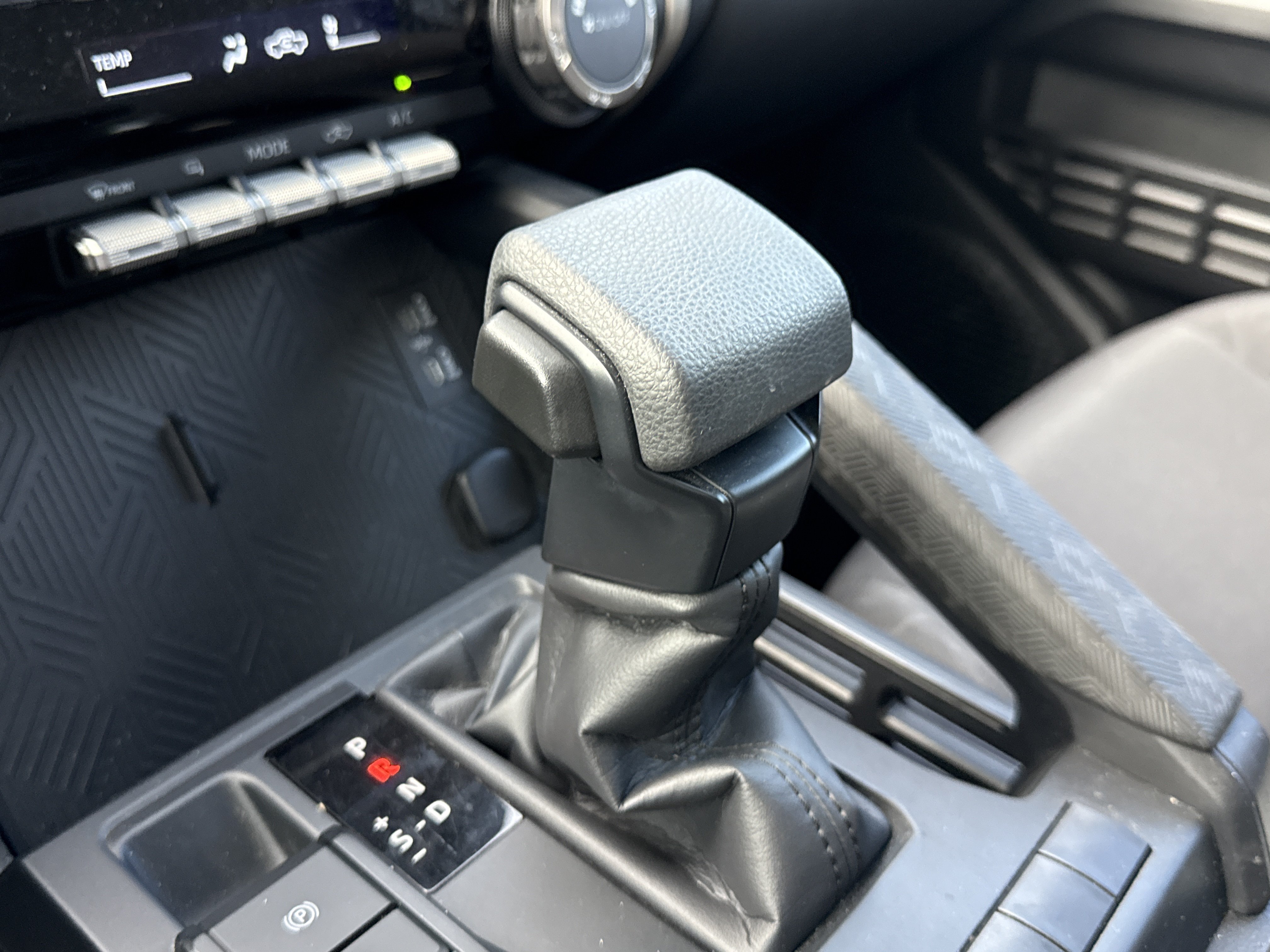 Used 2024 Toyota Tacoma SR RWD image 28