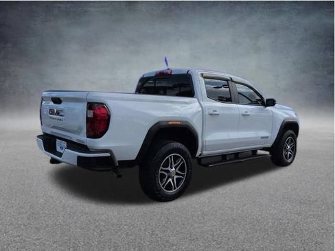 Used 2023 GMC Canyon Elevation w/ Convenience Package RWD image 9