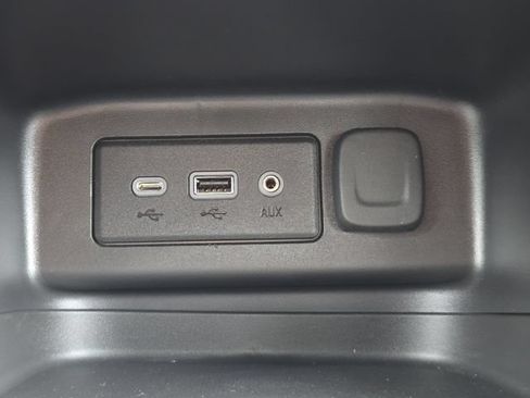 Used 2024 Chevrolet Equinox LS w/ LS Convenience Package FWD image 24