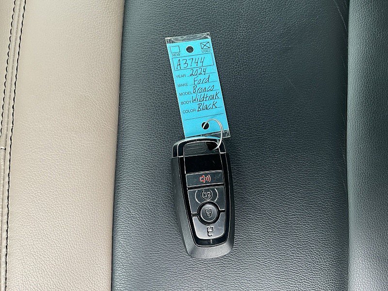 Used 2024 Ford Bronco Wildtrak AWD/4WD image 27
