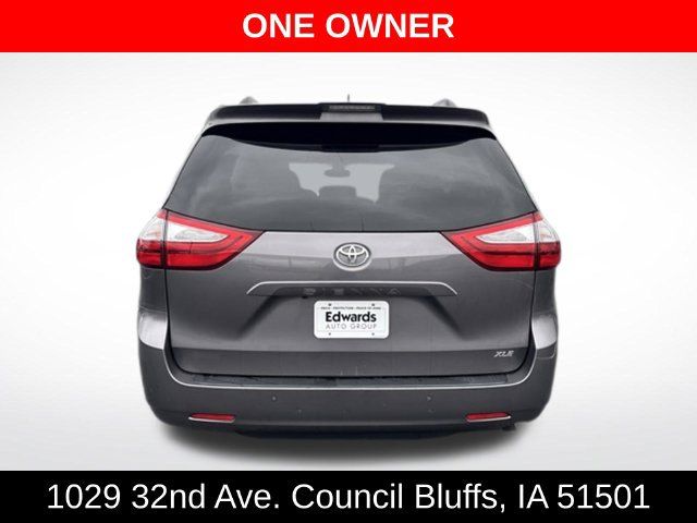 Used 2019 Toyota Sienna XLE Premium FWD image 6