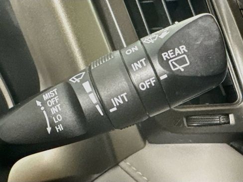 Used 2015 Toyota RAV4 XLE FWD image 14