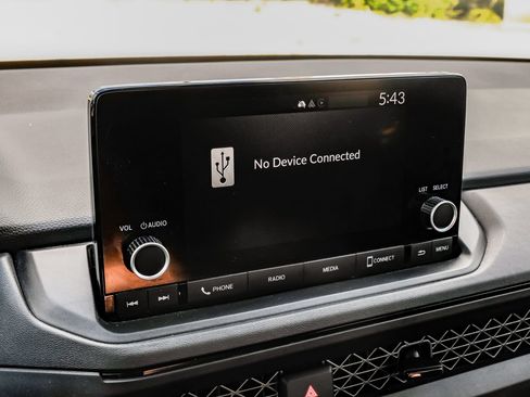 Used 2025 Honda Accord LX image 26