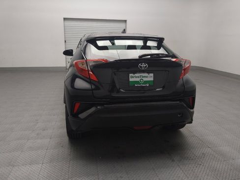 Used 2018 Toyota C-HR XLE image 6