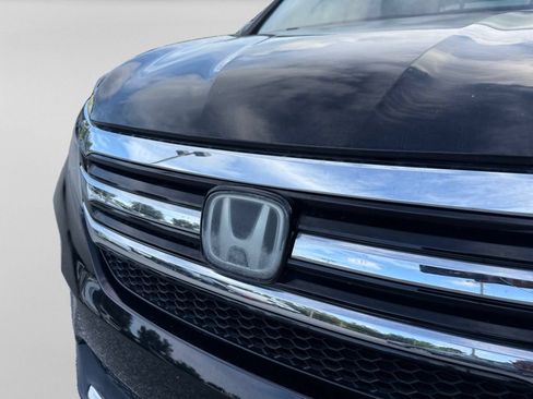 Used 2018 Honda Pilot Touring image 29