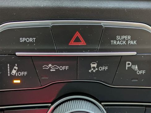 Used 2015 Dodge Charger R/T image 28