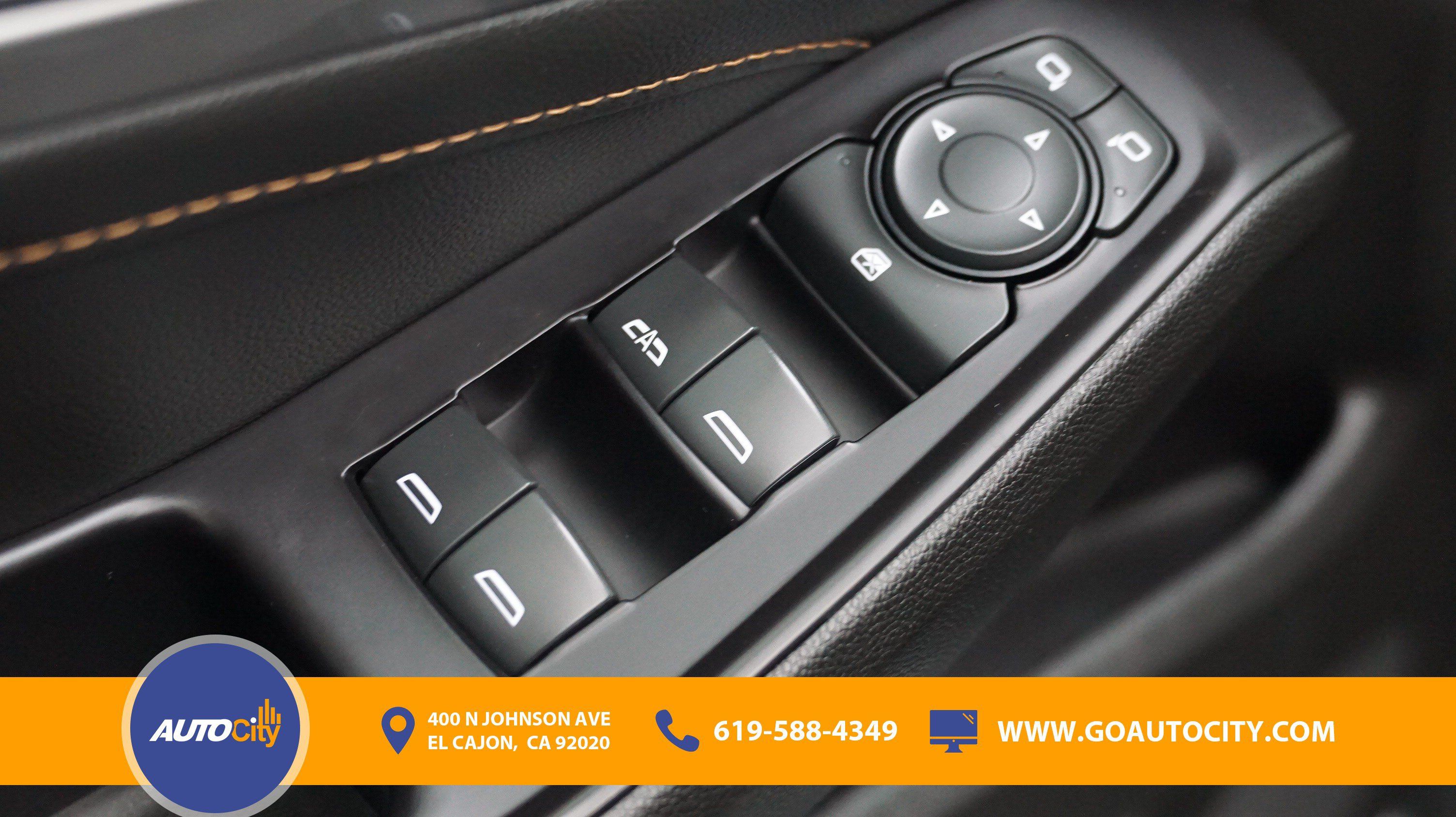 Used 2019 Chevrolet Traverse LT FWD image 19