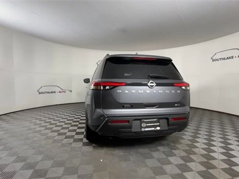 Certified 2025 Nissan Pathfinder SV image 7