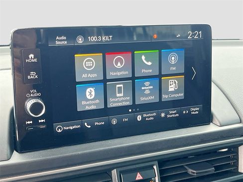 Used 2024 Honda Pilot Touring image 15