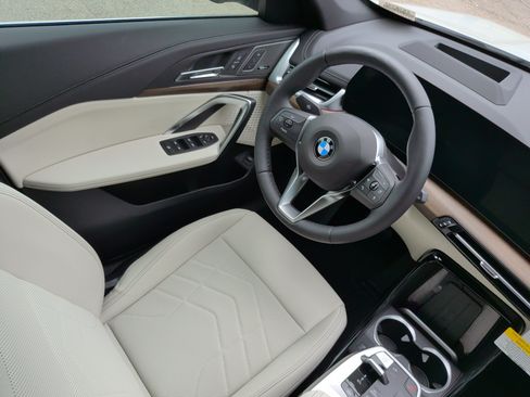 Used 2027 BMW X1 xDrive28i w/ Technology Package AWD/4WD image 36