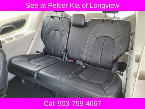 Used 2020 Chrysler Voyager Lxi FWD image 20