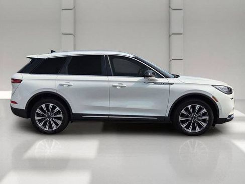 Used 2022 Lincoln Corsair Reserve w/ Equipment Group 201A FWD image 6
