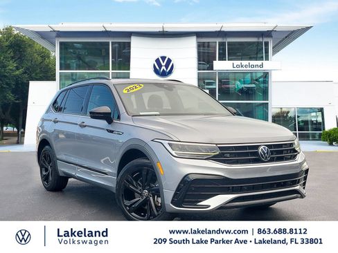 Used 2023 Volkswagen Tiguan SE R-Line FWD image 1