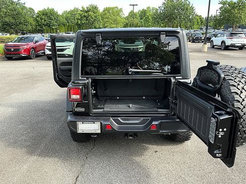 Used 2026 Jeep Wrangler Sport AWD/4WD image 22