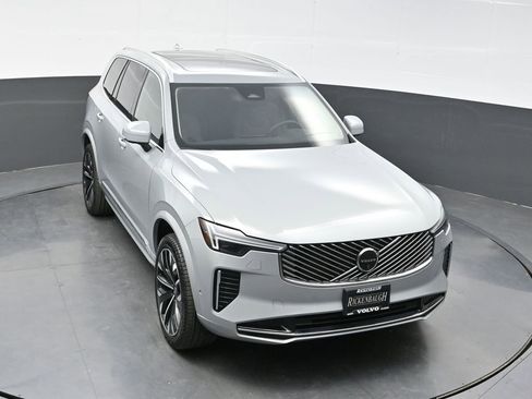 New 2026 Volvo XC90 B5 Plus w/ Protection Package AWD/4WD image 31