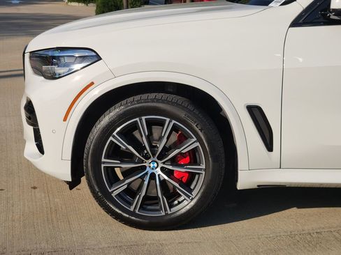 Used 2023 BMW X5 M50i w/ Climate Comfort Package image 8