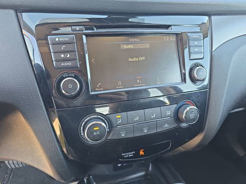 Used 2022 Nissan Rogue Sport S FWD image 20
