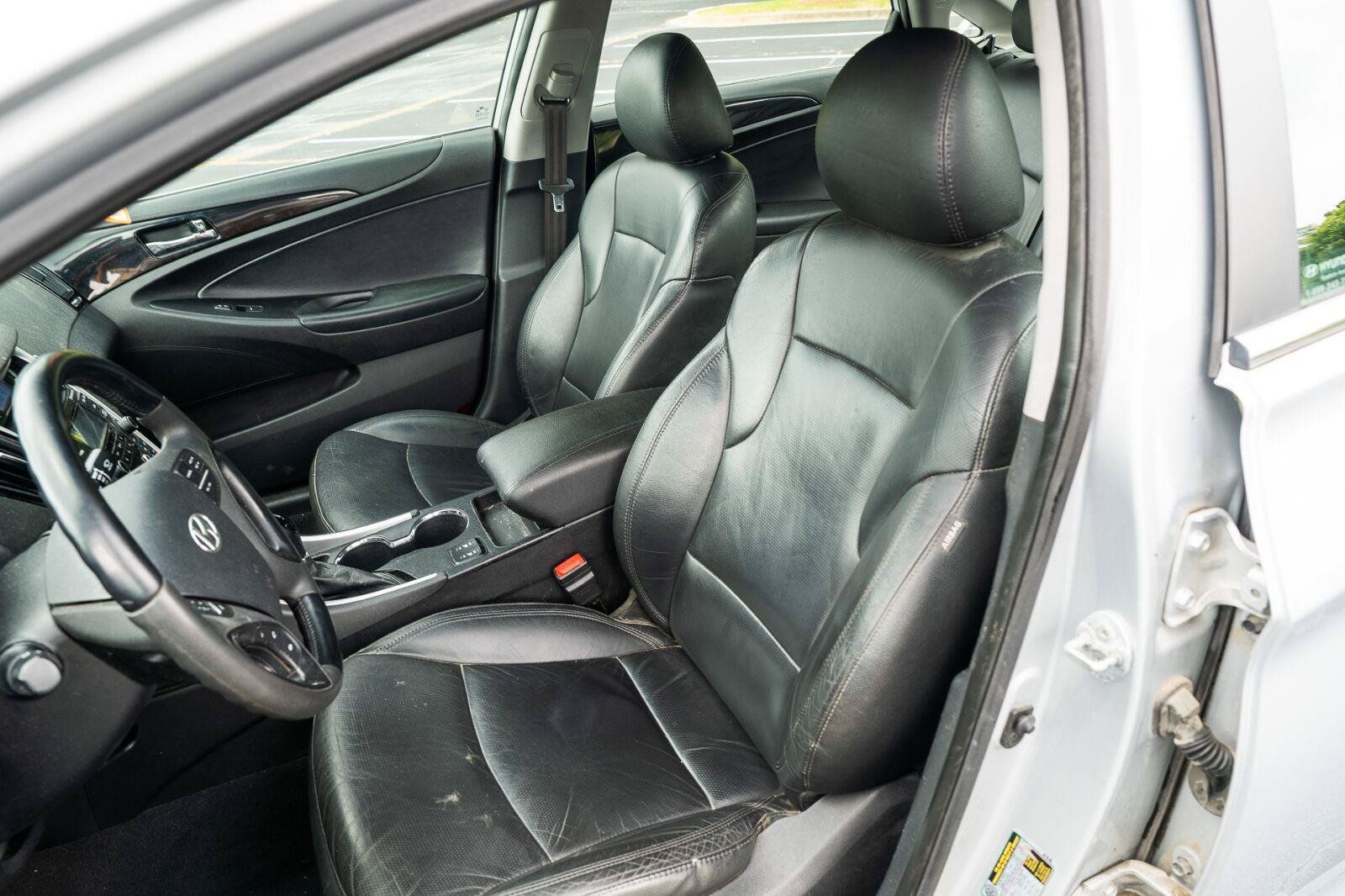 Used 2012 Hyundai Sonata Limited FWD image 15