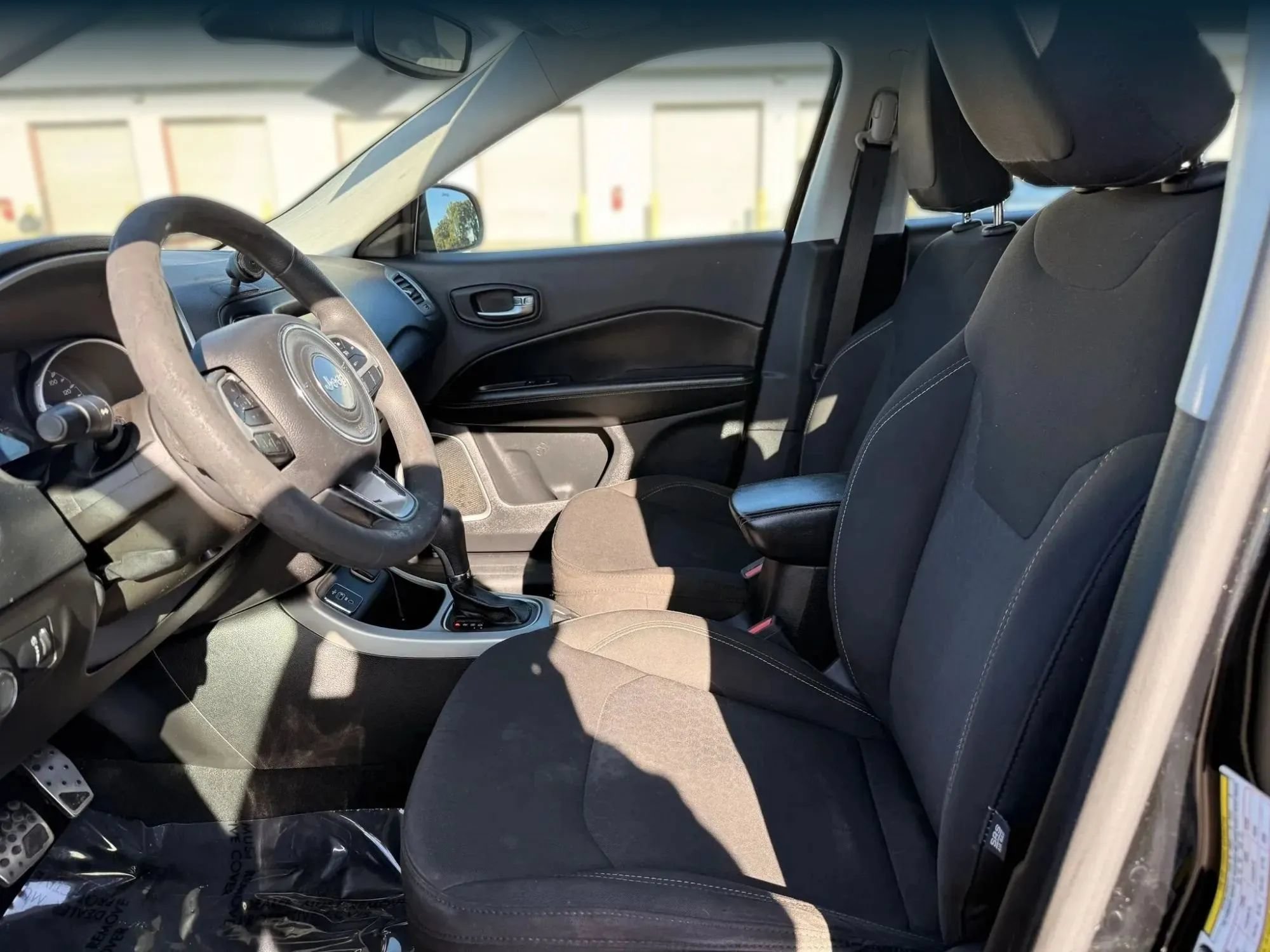 Used 2020 Jeep Compass Sport w/ Tech Group FWD image 2