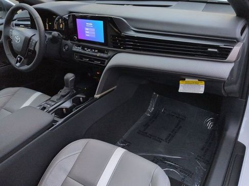 Certified 2026 Toyota Camry SE w/ Convenience Package image 30