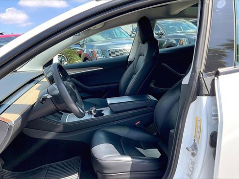 Used 2021 Tesla Model 3 Standard Range Plus image 14