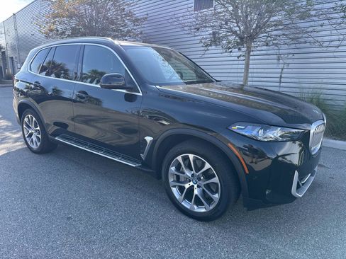 Used 2025 BMW X5 xDrive50e w/ Parking Assistance Package image 4