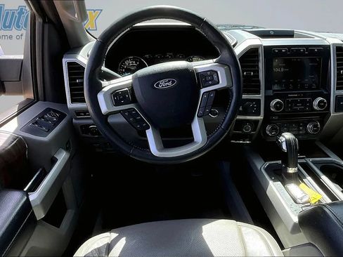 Used 2018 Ford F150 Lariat w/ Equipment Group 502A Luxury AWD/4WD image 13
