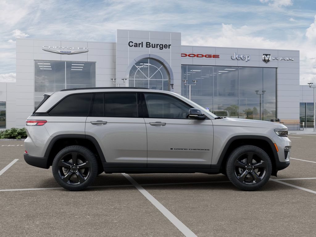 New 2025 Jeep Grand Cherokee Limited w/ Black Appearance Package RWD image 21