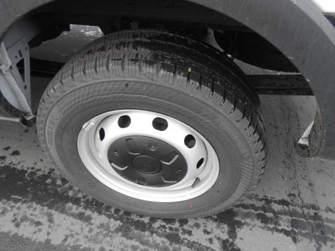 New 2025 Ford Transit 250 XL image 34