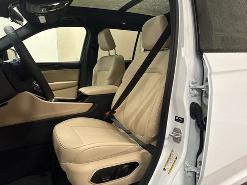 New 2026 Jeep Grand Cherokee Limited AWD/4WD image 3