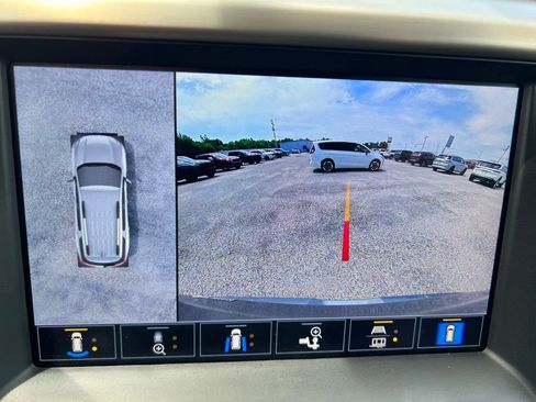 Used 2023 GMC Acadia Denali w/ Denali Ultimate Package AWD/4WD image 43