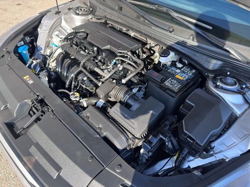 Used 2025 Kia K4 LXS image 37