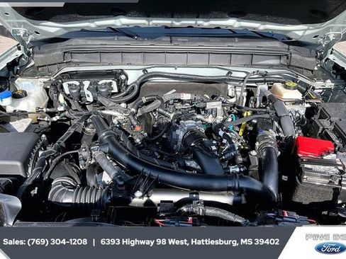 Certified 2023 Ford Bronco Outer Banks w/ Sasquatch Package image 8