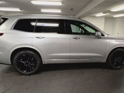 Certified 2020 Cadillac XT6 Premium Luxury image 9