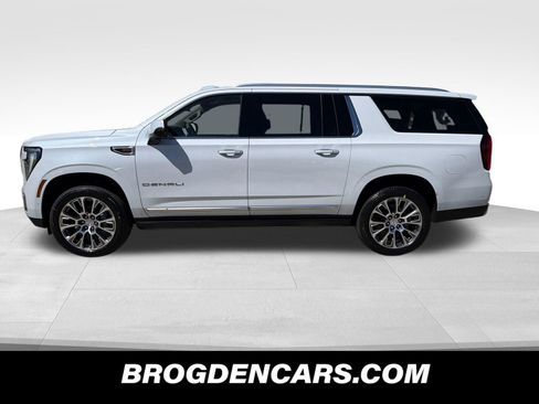 New 2026 GMC Yukon XL Denali w/ Denali Reserve Package AWD/4WD image 5