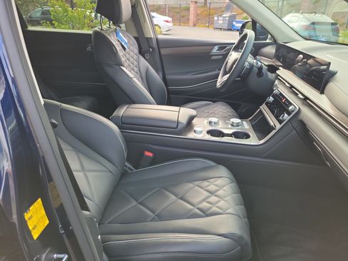 Certified 2026 Genesis GV80 3.5T Prestige AWD/4WD image 21
