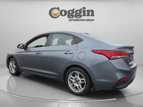 Used 2018 Hyundai Accent Limited image 3