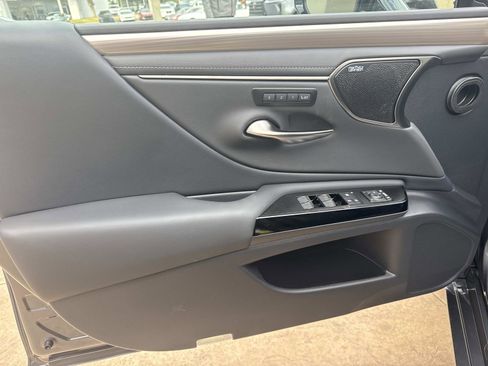 New 2025 Lexus ES 350 F Sport image 16