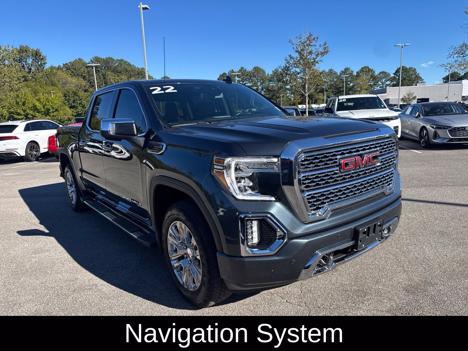 Used 2022 GMC Sierra 1500 Denali w/ Driver Alert Package II AWD/4WD image 3