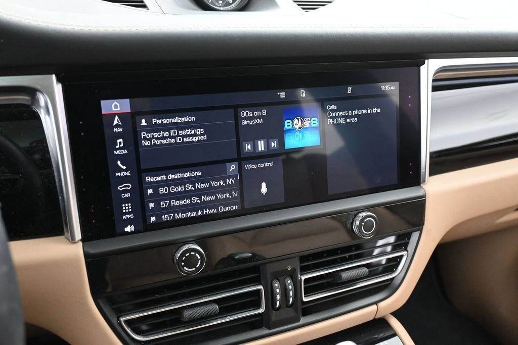 Certified 2024 Porsche Macan S AWD/4WD image 20