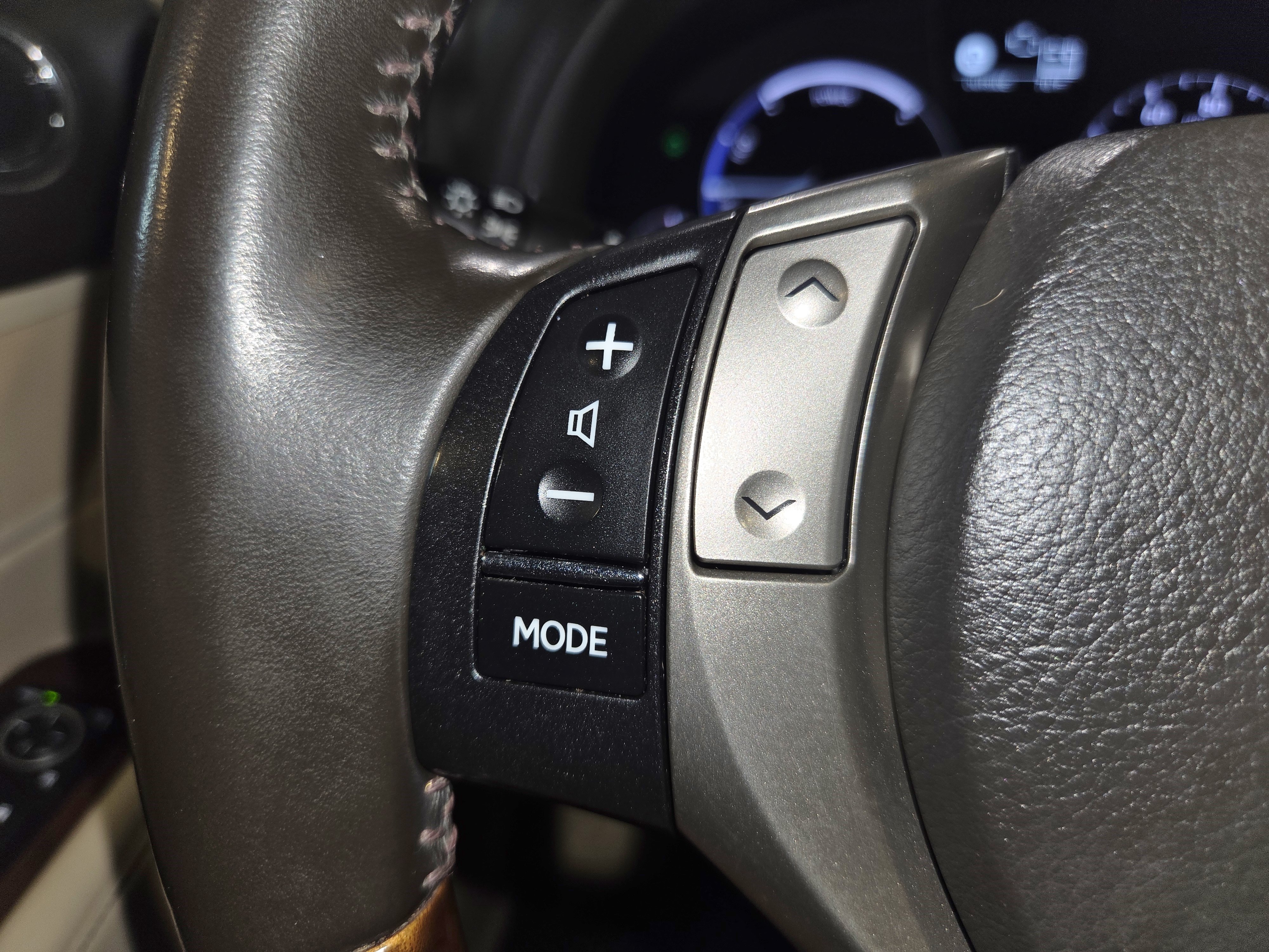 Used 2013 Lexus RX 450h FWD w/ Navigation Pkg image 44
